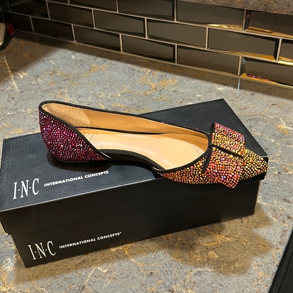 NWOT I.N.C. International Concepts pink ombré rhinestone flats, size 6.5. - Picture 2 of 13